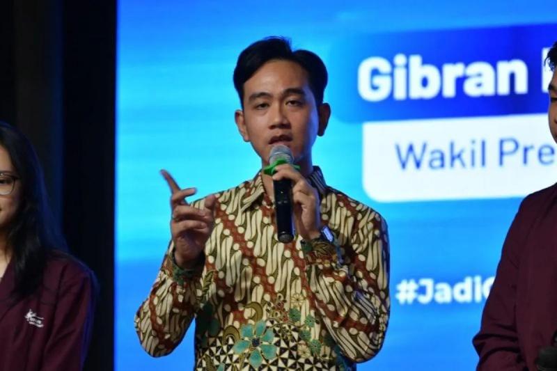 Naif dan Berbahaya: Ketika Gibran Mempromosikan Romantisasi AI di Tengah Gelombang PHK Massal