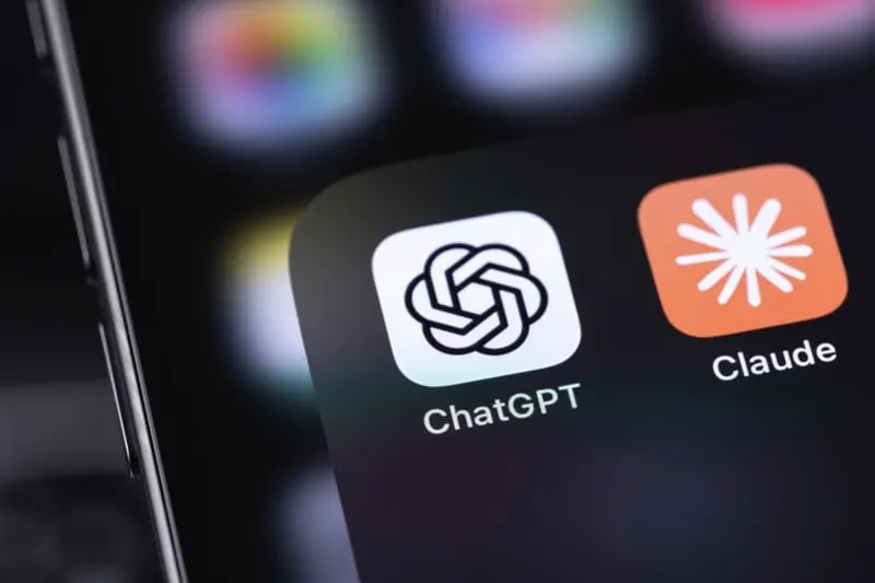 Thumbnail OpenAI ChatGPT dan Claude