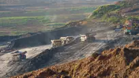 Siapa yang Menjual di Puncak BYAN? Mengulik Broker Summary